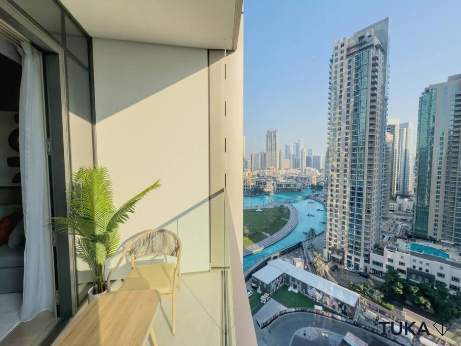 Infinity Pool - Luxury 2-bhk - Fountain View Apartment *