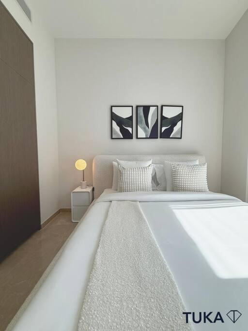 Infinity Pool - Luxury 2-bhk - Fountain View Apartment *