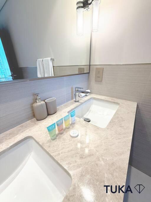 Apartment Infinity Pool - Luxury 2-bhk - Fountain View